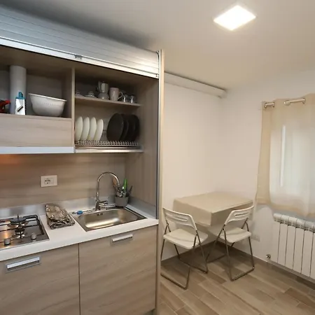 Orchidea & Nocleg ze śniadaniem 3*